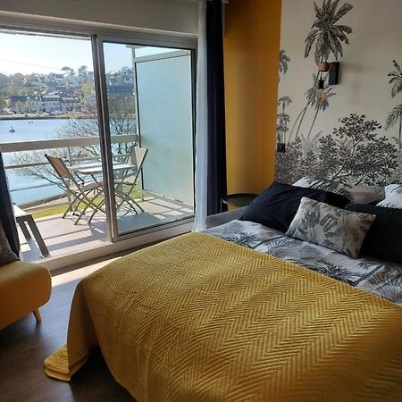 studio exposé plein sud vu sur le port de plaisance Perros-Guirec Extérieur photo