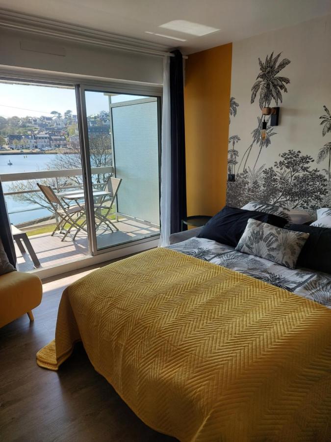 studio exposé plein sud vu sur le port de plaisance Perros-Guirec Extérieur photo